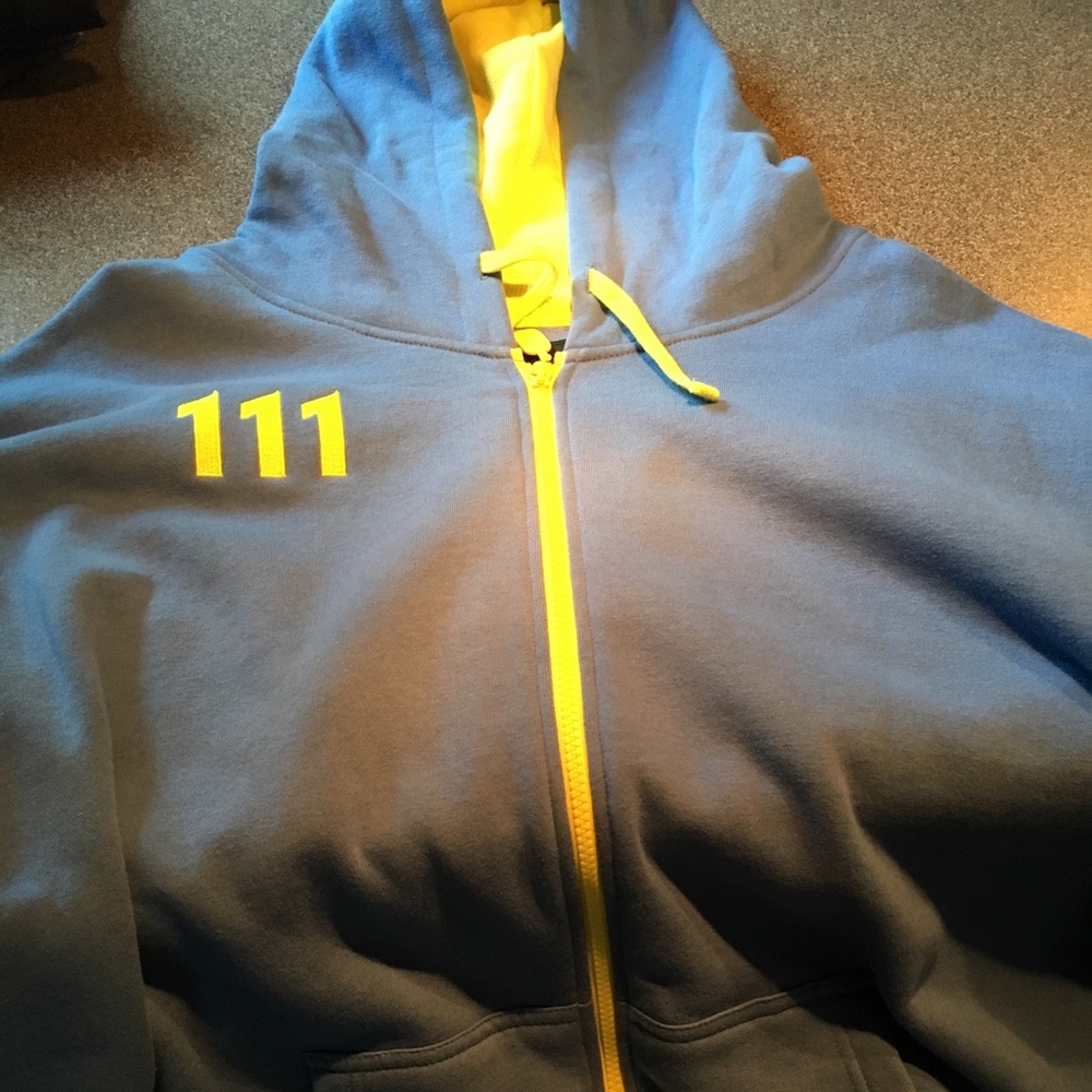 Fallout Hoodie 3xl